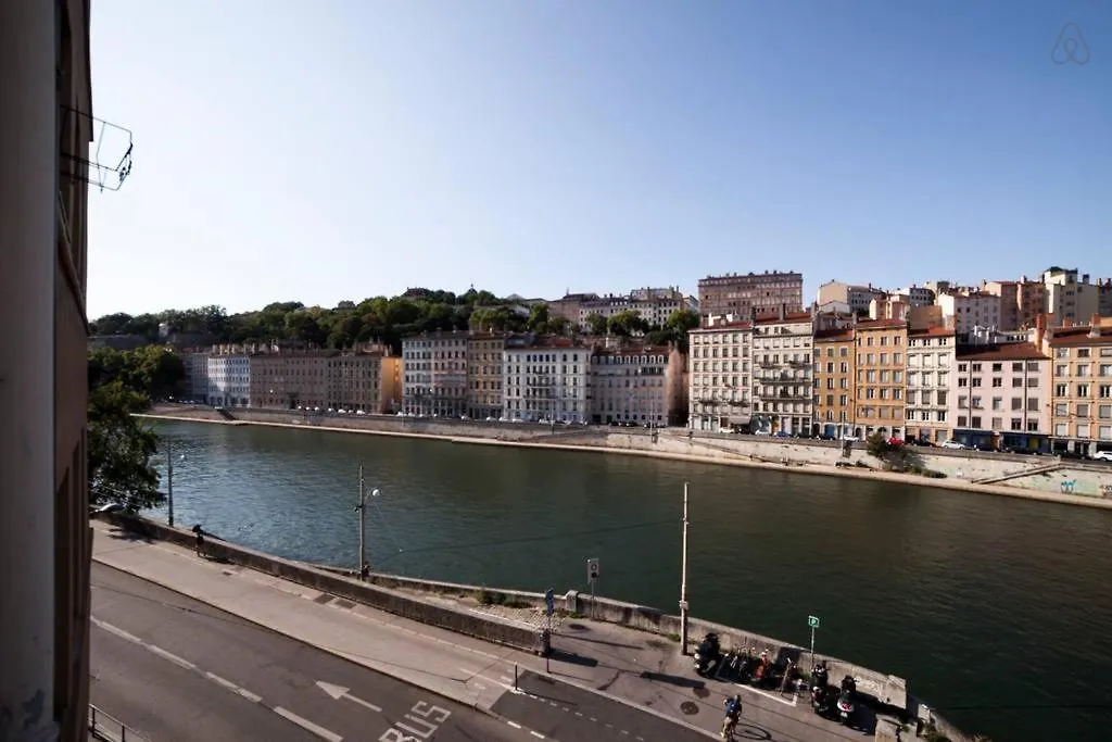 Vieux Lyon Avec Vue Sur La Saone Ail Apartment